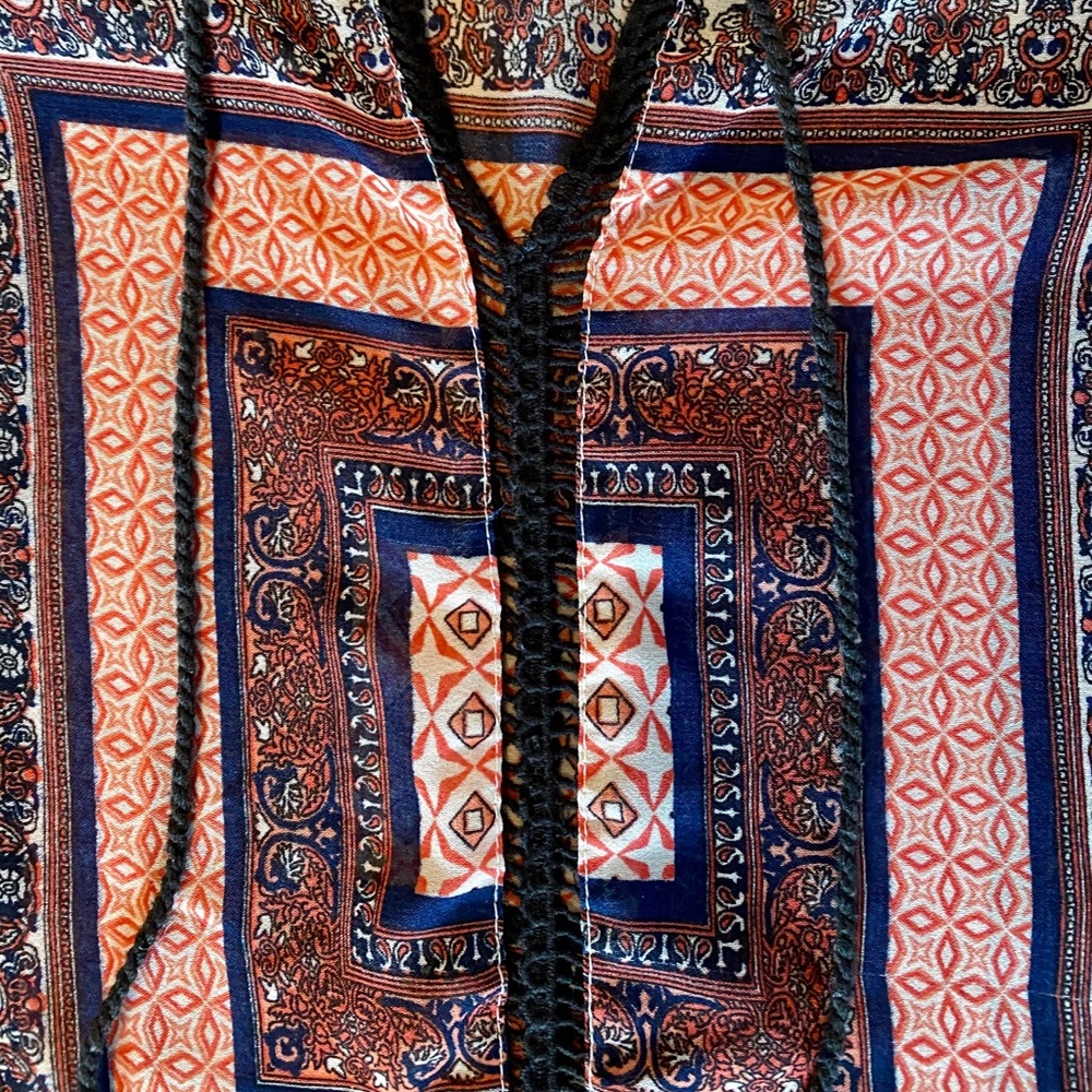 MIX NOUVEAU New York Boho Blouse with Tassels - Picture 5 of 7